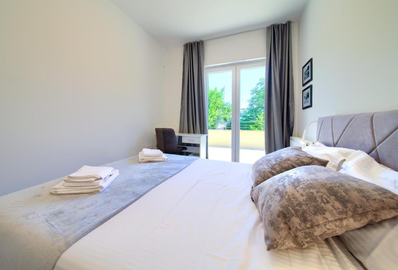 Tramonto Apartment คิร์ก ภายนอก รูปภาพ