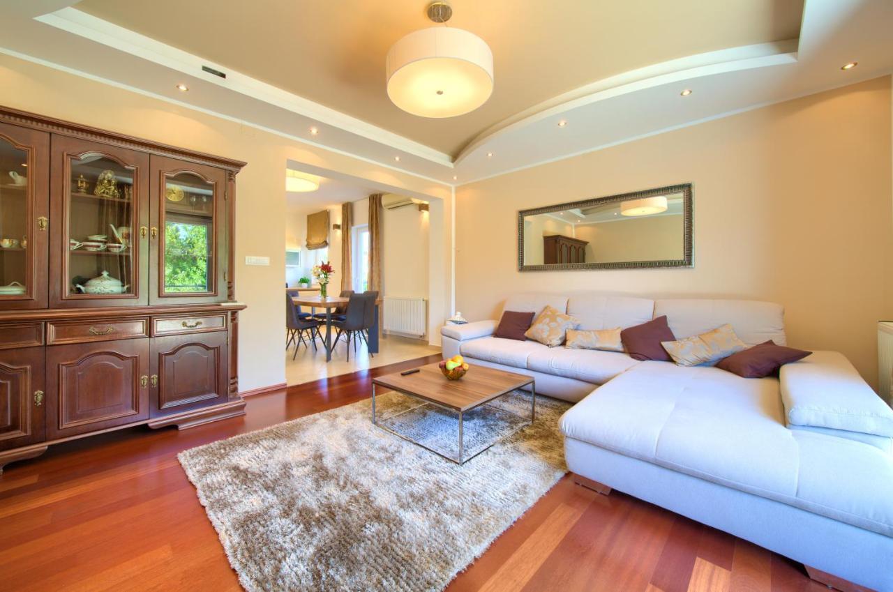 Tramonto Apartment คิร์ก ภายนอก รูปภาพ