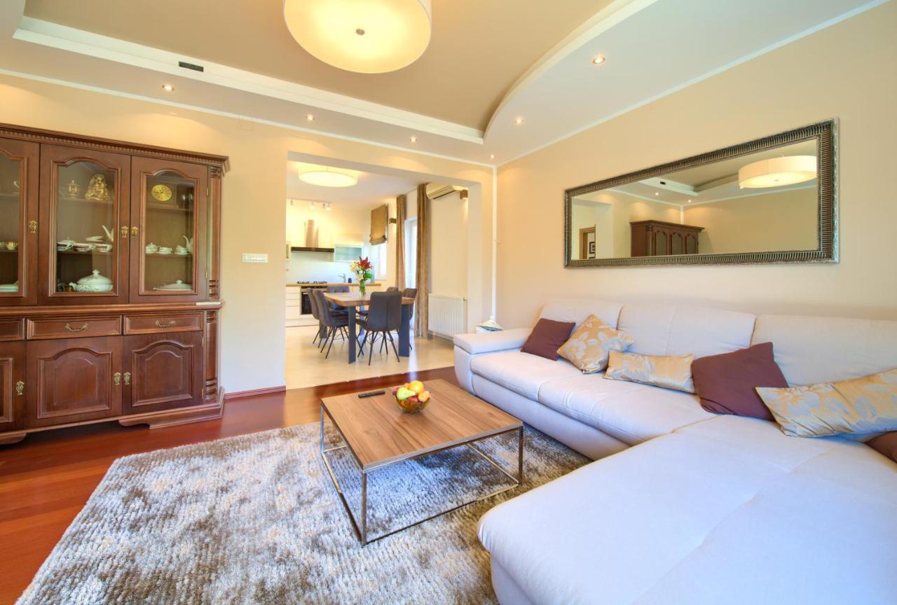 Tramonto Apartment คิร์ก ภายนอก รูปภาพ